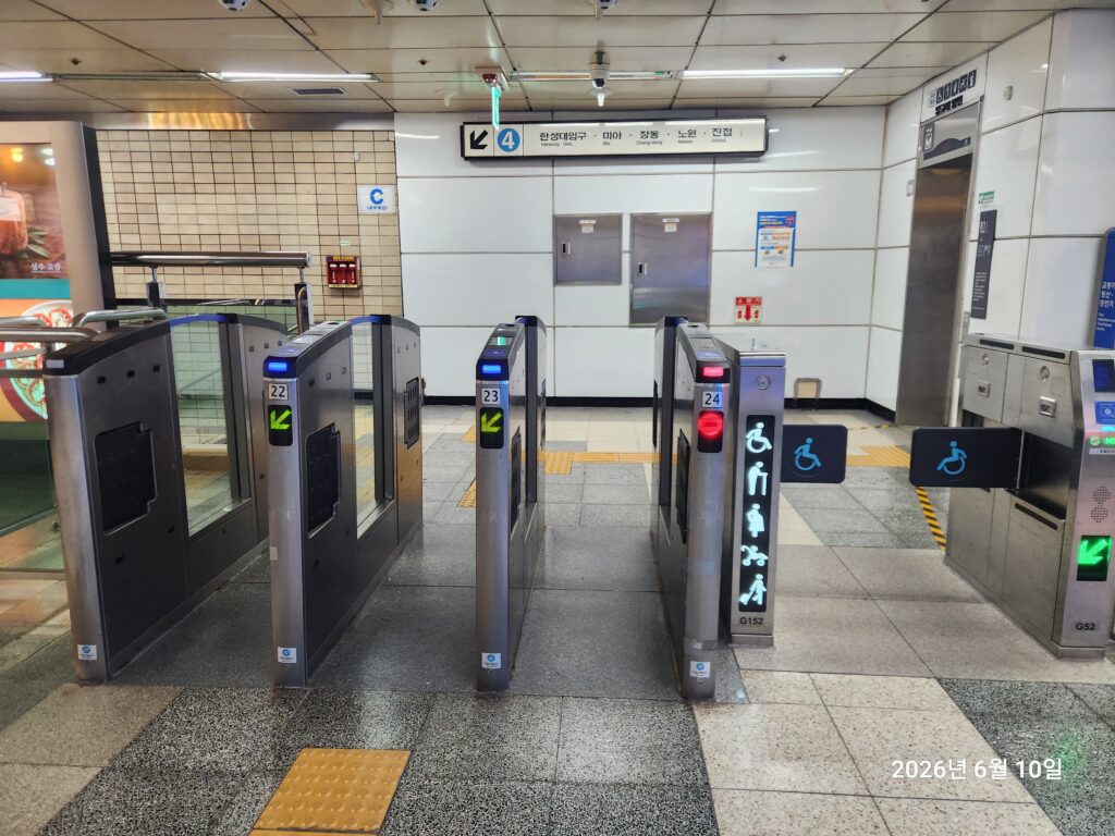 Seoul with kids — wide subway fare gate suitable for strollers and families